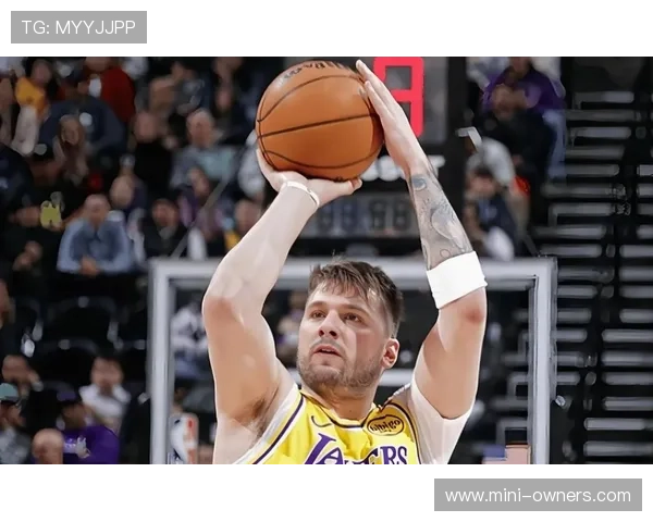 詹姆斯言东契奇受伤重击心脑胸